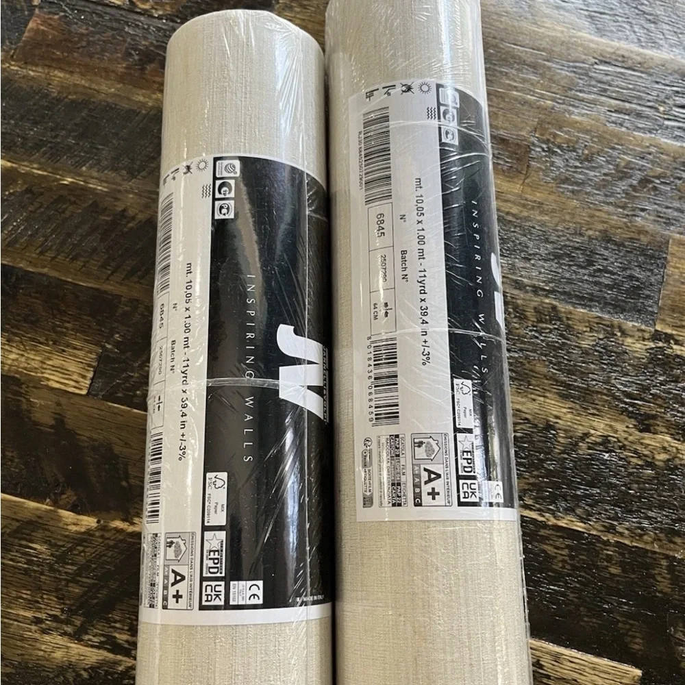 NWT JANNELLI & VOLPI Vinyl Wallpaper 6845 Soie Tropicale 2 Double Rolls Beige